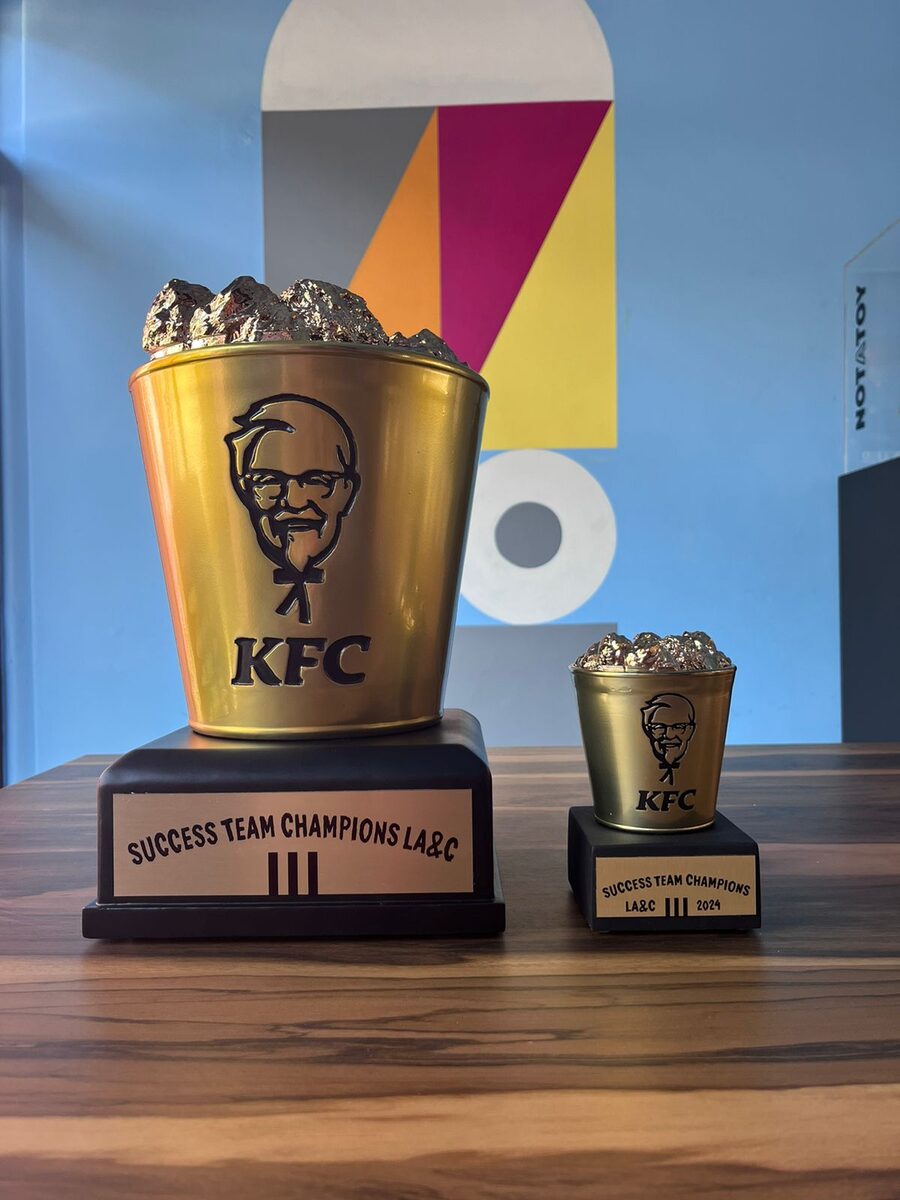 Trofeo corporativo personalizado fabricado en Guadalajara por Haxu3D
