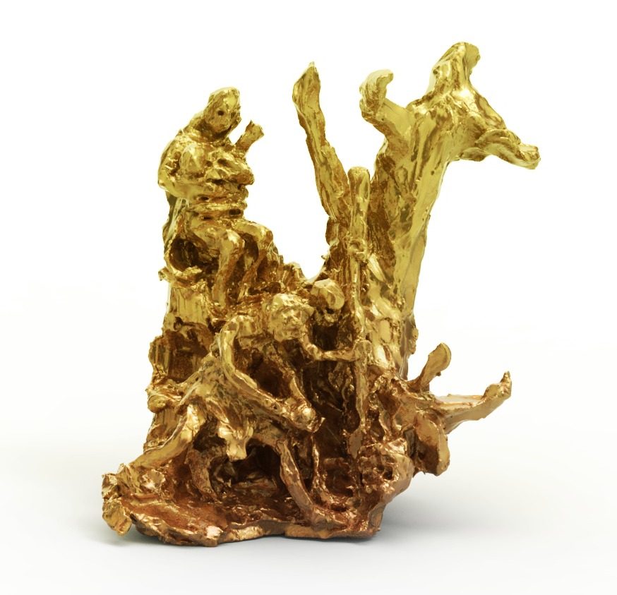 Escultura de árbol con figuras humanas y acabado dorado